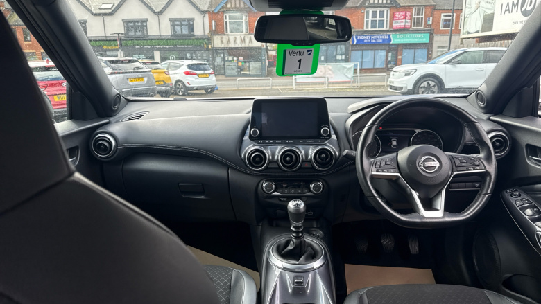 Nissan Juke 1.0 DiG-T 114 N-Connecta 5dr Petrol Hatchback